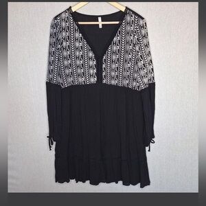 Target Exhilaration New Boho Embroidered Dress Black and White Size small